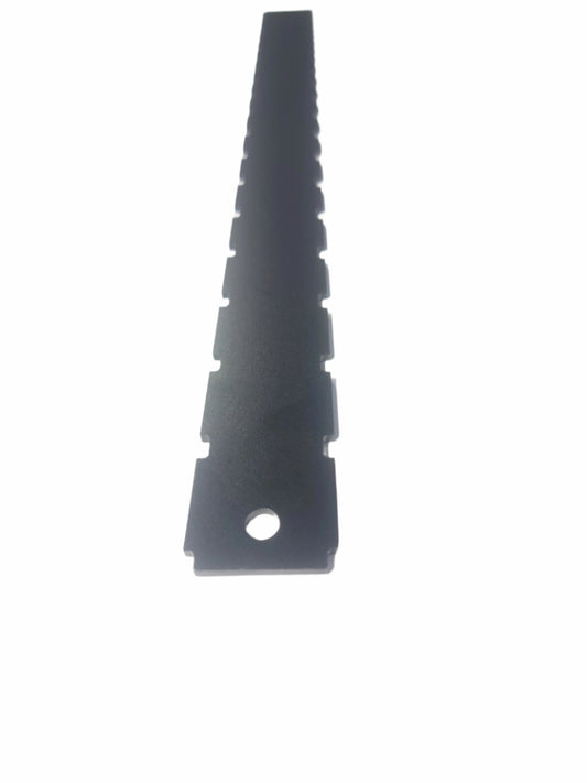 Notched Straight Edge for Guitar