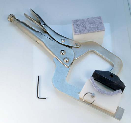 Hand-held Fretting clamp with 2 cauls